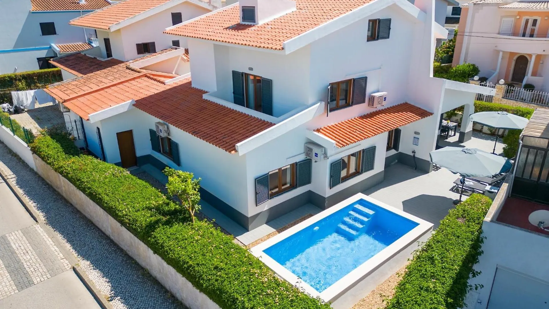 Modern 6 Bedroom Villa Portimao