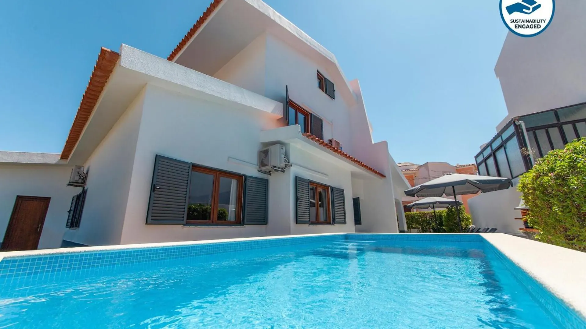 Modern 6 Bedroom Villa Portimao