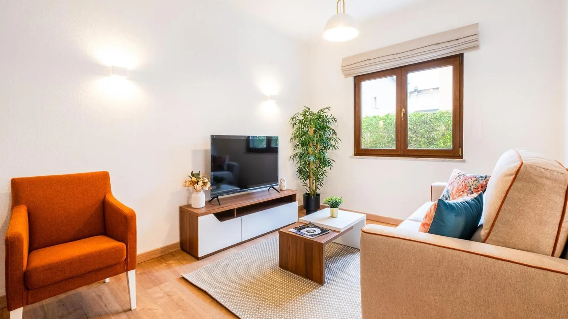 Modern 6 Bedroom Villa Portimao Portugal