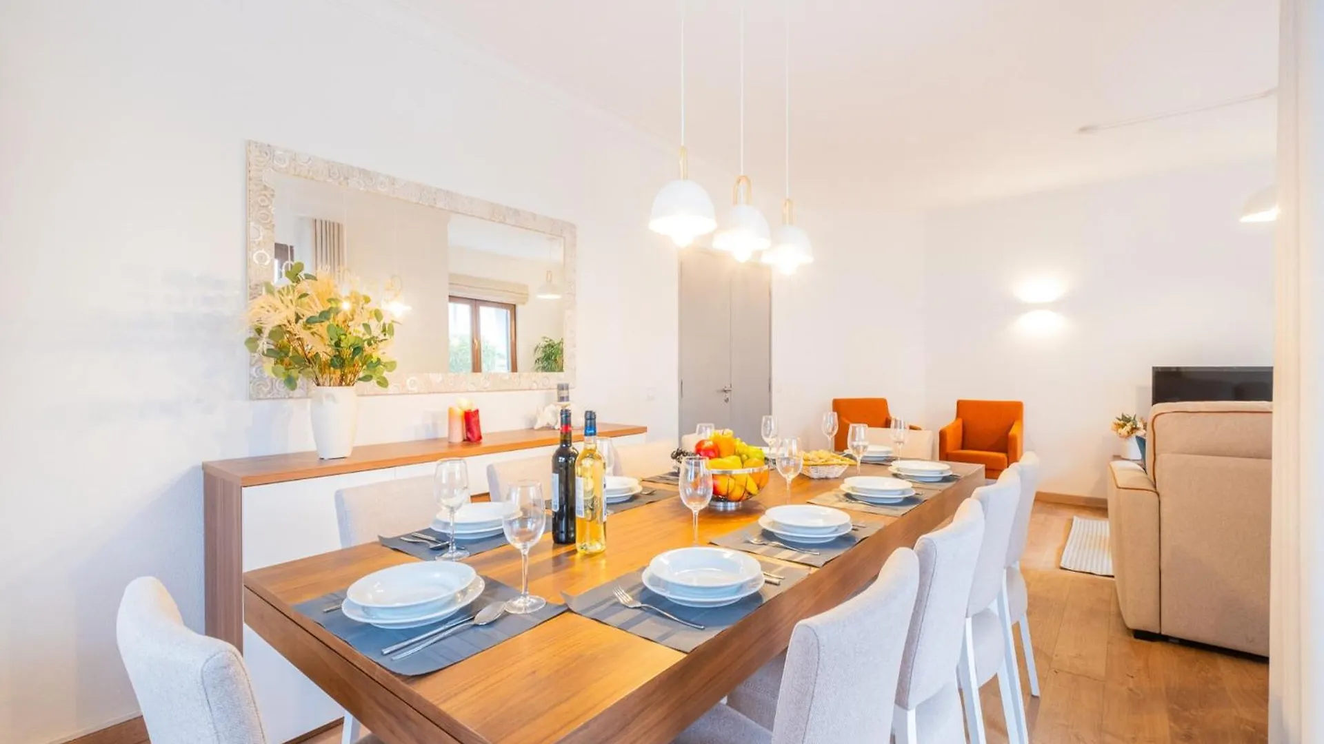 Modern 6 Bedroom Villa Portimao