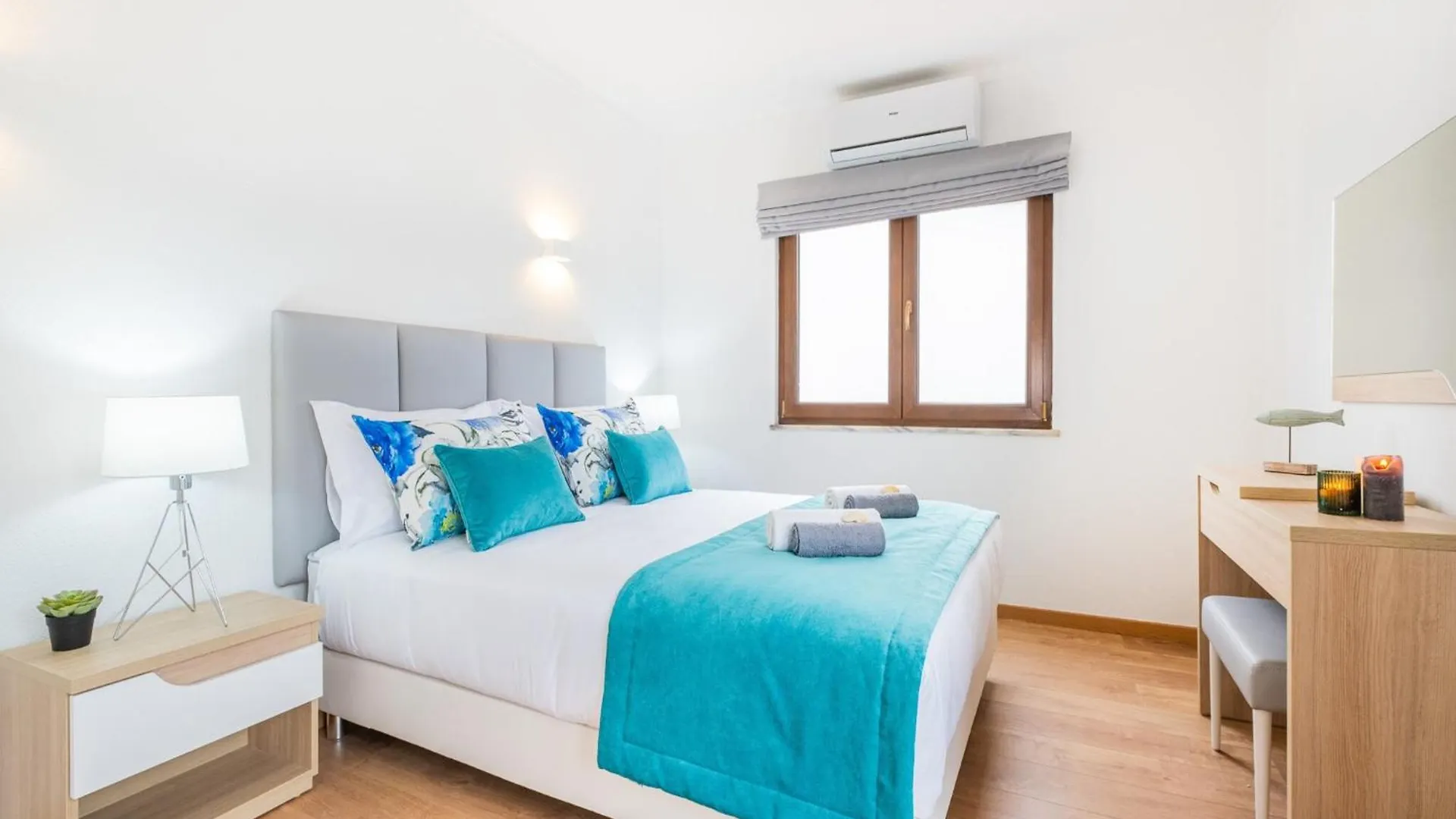Modern 6 Bedroom Villa Portimao